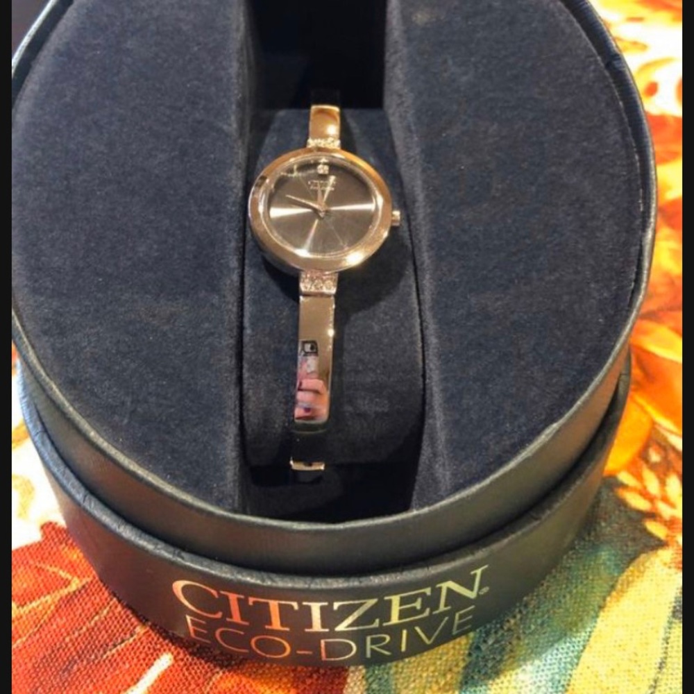 I have never worn this! Brand new watch!